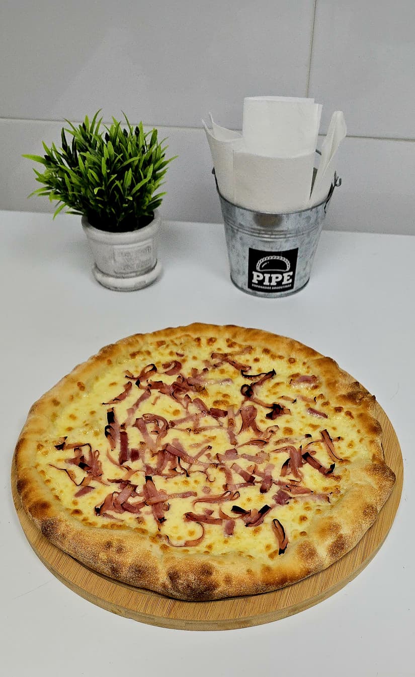 Pizza jamon york y bacon
